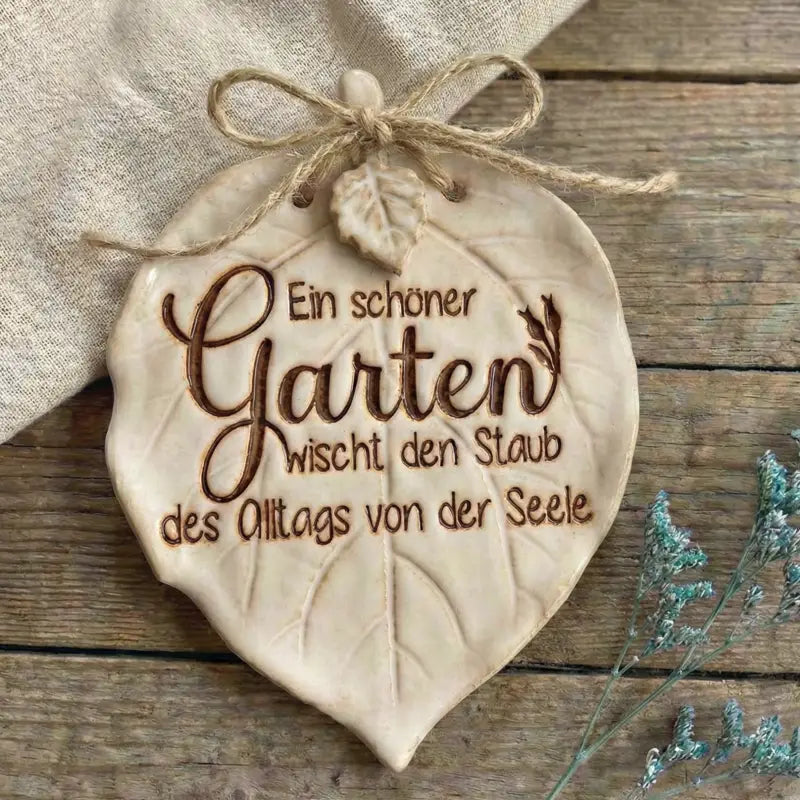 Ein schöner Garten wischt den Staub des Alltags von der Seele -Prägestempel - Spruchstempel