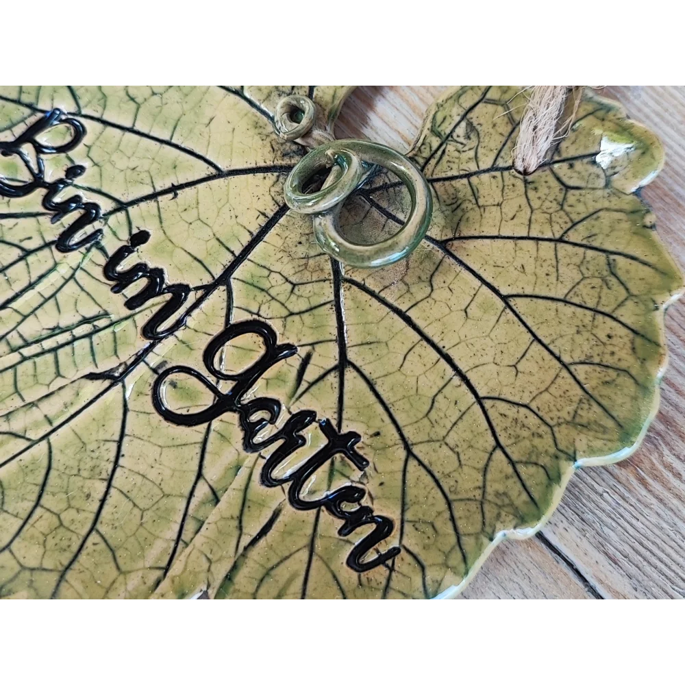 Bin im Garten -Keramikschild