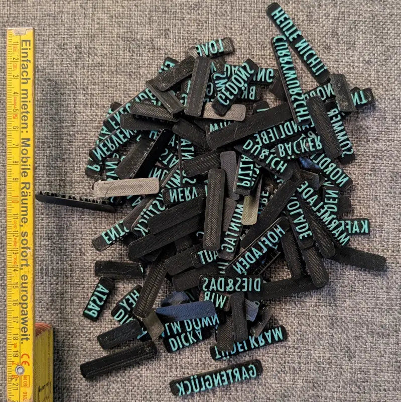 Ca. 130 kleine Worte in Druckschrift - Stempel B-Ware / 2te Wahl