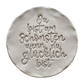 Freigestellter runder Tonabdruck mit dem tief geprägten Spruch Du bist am Schönsten wenn du glücklich bist auf schwarzem Hintergrund von MinseArt.