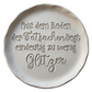 Präziser Stempelabdruck eines witzigen Spruchs in hellem Ton. Die verspielte Typografie erzeugt ein sauberes, tiefes Relief auf der runden Tonplatte – ideal für Deko-Projekte.