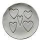 Verschiedene Herz-Motive als Abdruck im Ton: Gestaltet mit dem MinseArt Keramikstempel Set. Detailreiche Töpfer-Idee für Herz-Anhänger, Hochzeitsdeko oder kleine Geschenke aus Keramik. Hochwertiges Töpferwerkzeug für präzise Konturen.