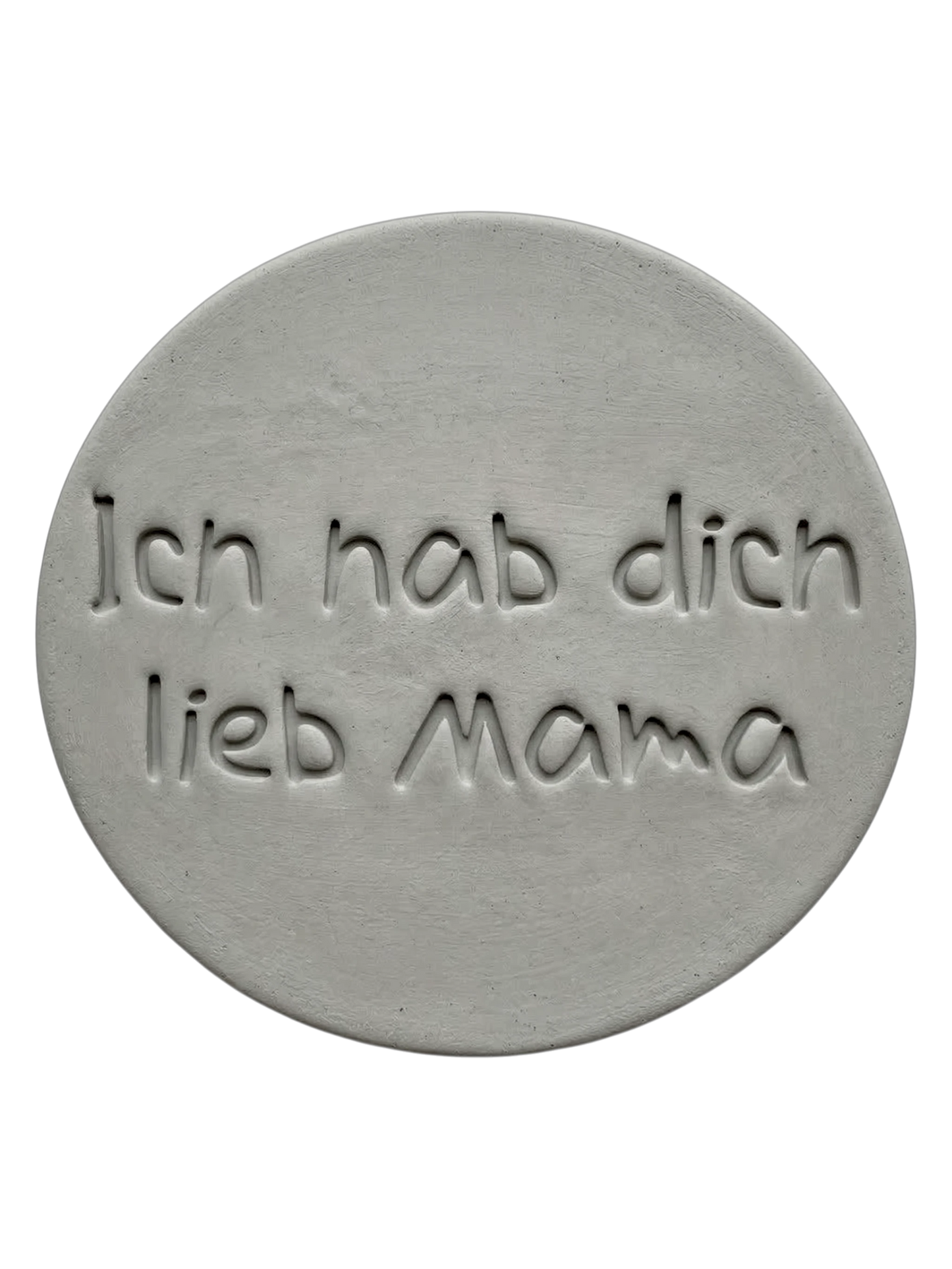 Präziser Abdruck im Ton mit dem Schriftzug 'Ich hab dich lieb Mama'. Hochwertiger Keramikstempel für persönliche Geschenke zum Muttertag, Geburtstag oder als kleine Aufmerksamkeit.