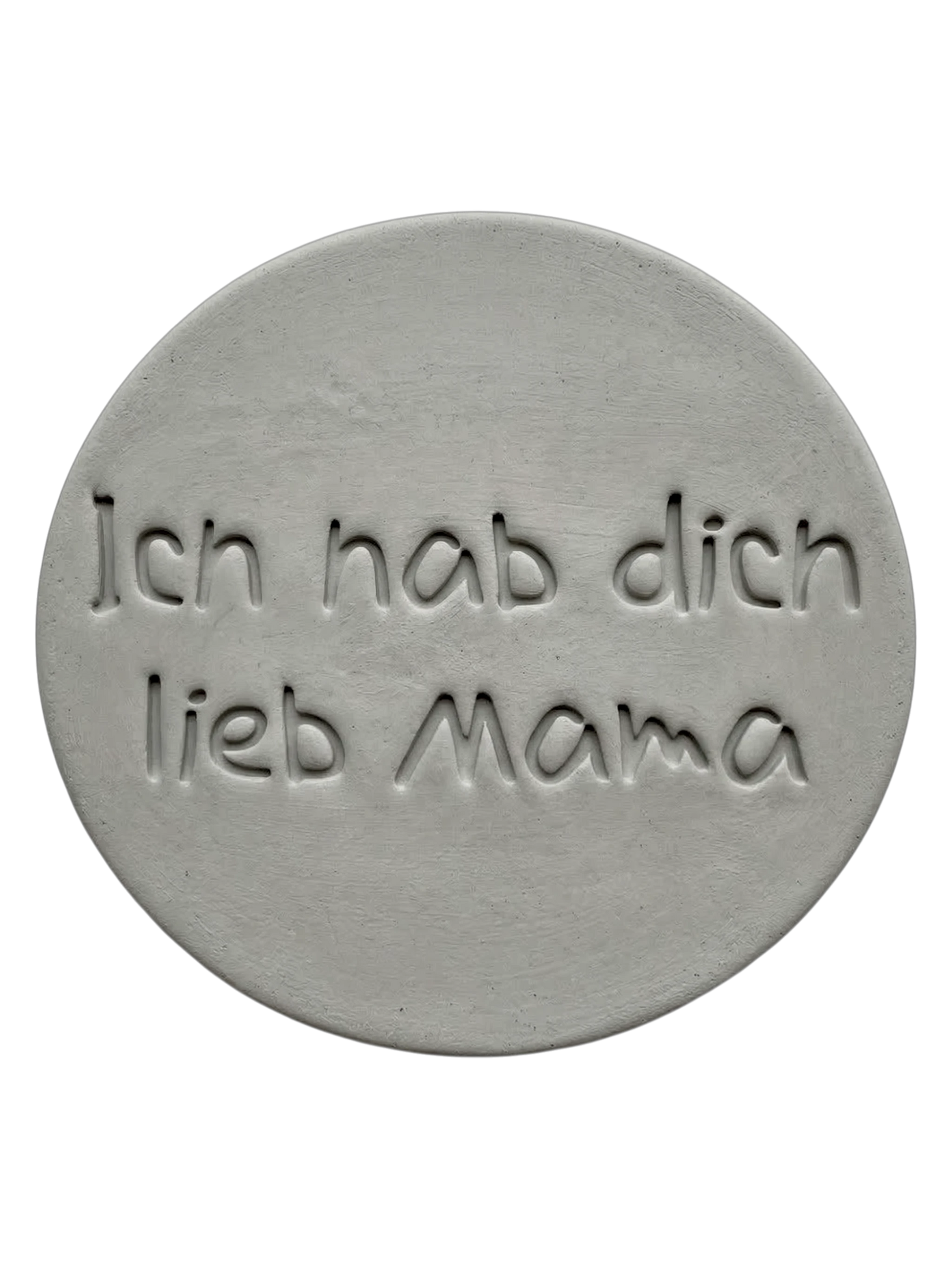 Präziser Abdruck im Ton mit dem Schriftzug 'Ich hab dich lieb Mama'. Hochwertiger Keramikstempel für persönliche Geschenke zum Muttertag, Geburtstag oder als kleine Aufmerksamkeit.
