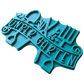 Türkisfarbener Keramikstempel für Ton mit dem Schriftzug "unser Garten" auf einem Banner, umrahmt von Schaufel, Gartenschere und Grabegabel. Detailreicher Prägestempel für kreative Töpfer-Ideen.
