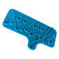 Blaugrüner Textstempel für Ton mit der Botschaft 'You are enough' und einem kleinen Herz. Perfekt für saubere Prägungen in Keramik und Ton.
