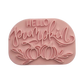 Draufsicht auf den Prägestempel für Ton mit dem Schriftzug 'Hello pumpkin' und herbstlichen Details. Hochwertiges Töpferwerkzeug für detailreiche Keramikdekoration. Prägestempel - Spruchstempel