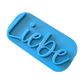 Perspektivische Detailansicht des blauen Stempels mit dem Schriftzug Liebe für Töpferarbeiten in den Größen 7 und 10 cm.